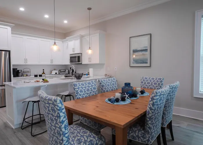 Saltwater Pearl At Pelican Place - Heated Pool & Gulf Views, Across Street