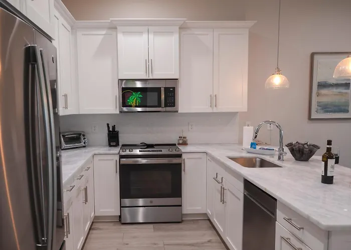 Saltwater Pearl At Pelican Place - Heated Pool & Gulf Views, Across Street Holiday home