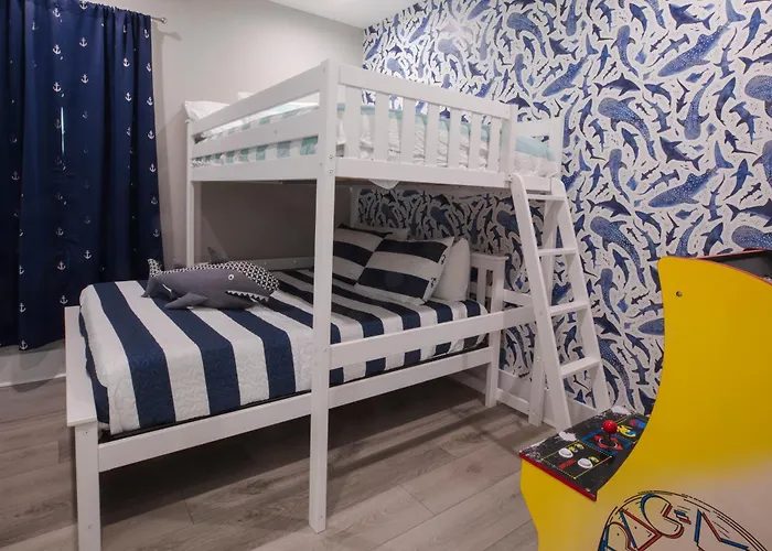 Holiday home Saltwater Pearl At Pelican Place - Heated Pool & Gulf Views, Across Street