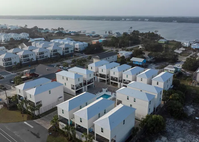 Saltwater Pearl At Pelican Place - Heated Pool & Gulf Views, Across Street Holiday home
