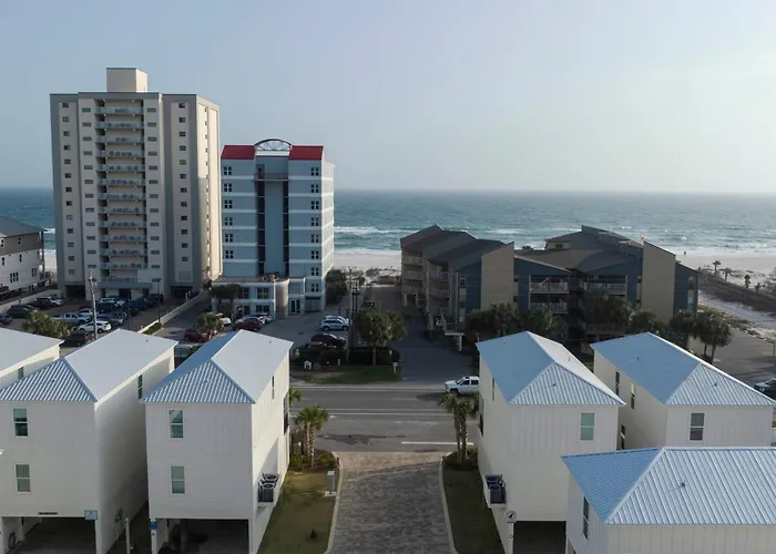 Holiday home Saltwater Pearl At Pelican Place - Heated Pool & Gulf Views, Across Street *