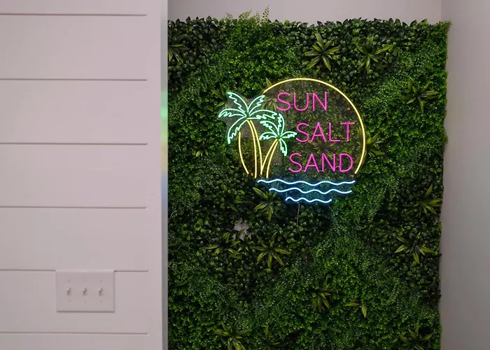 Saltwater Pearl At Pelican Place - Heated Pool & Gulf Views, Across Street Holiday home *